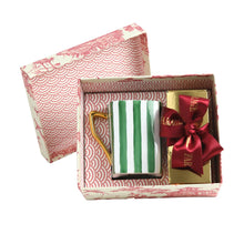 Gift Box Mug (Stripes)